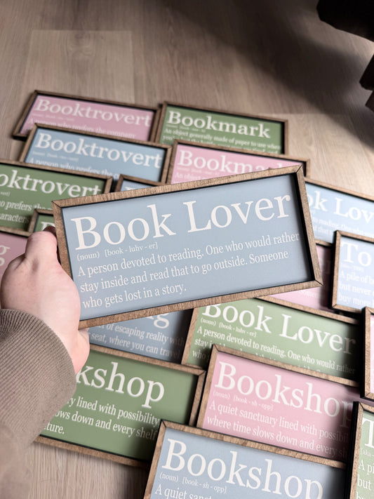Shelfie - Book Lover Definition