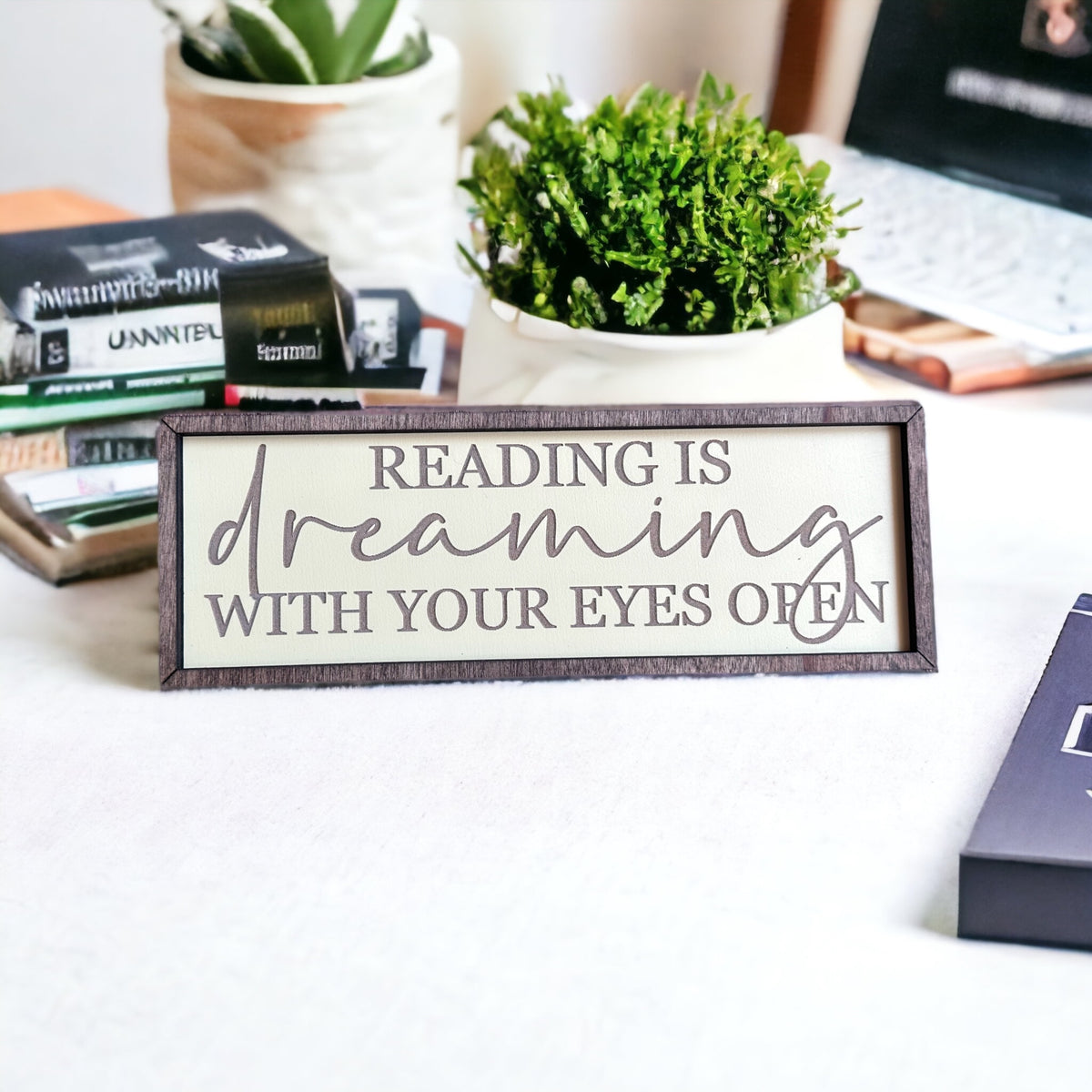 Shelfie - Reading is Dreaming