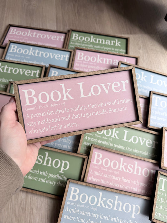 Shelfie - Book Lover Definition