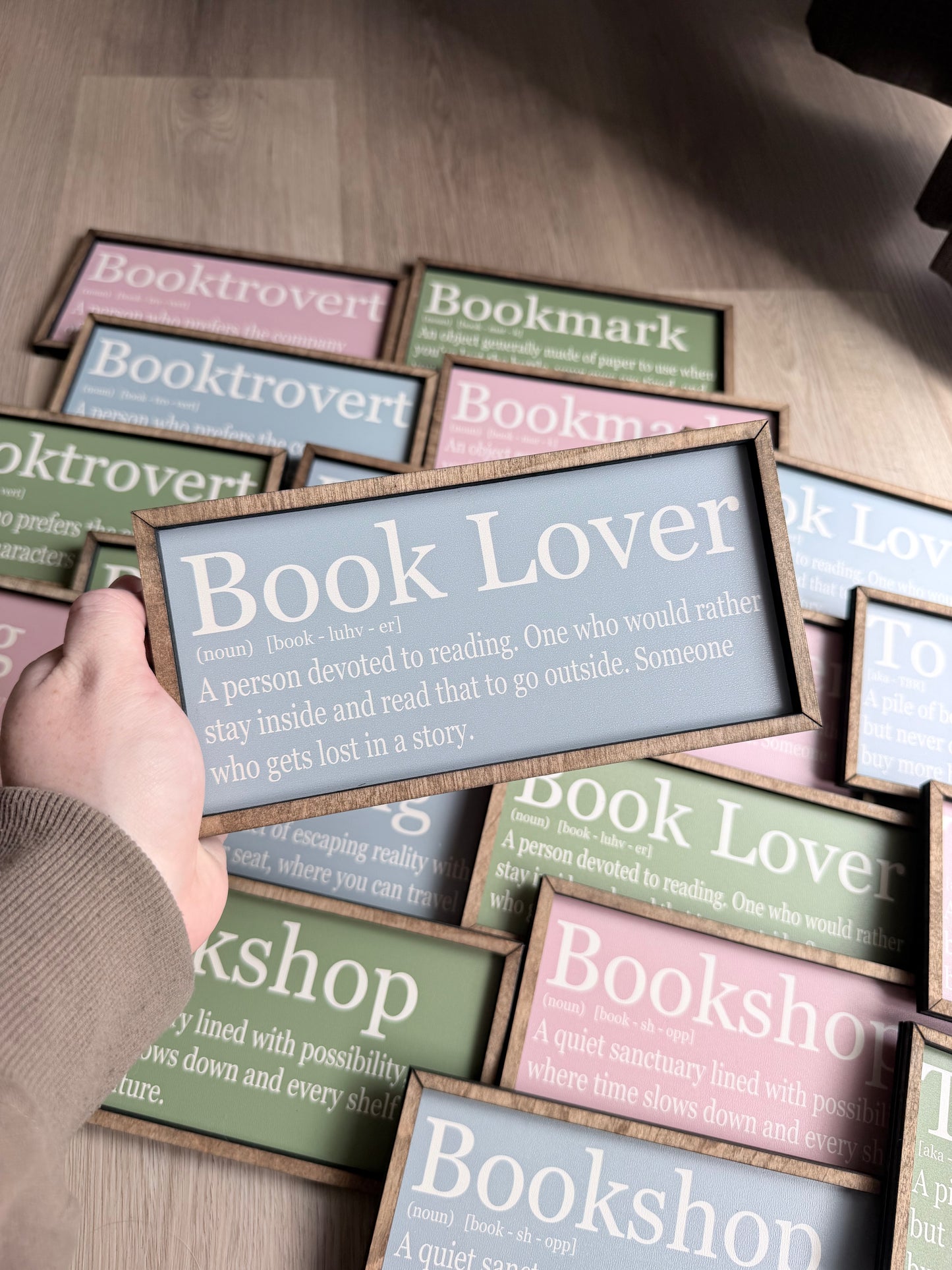 Shelfie - Book Lover Definition
