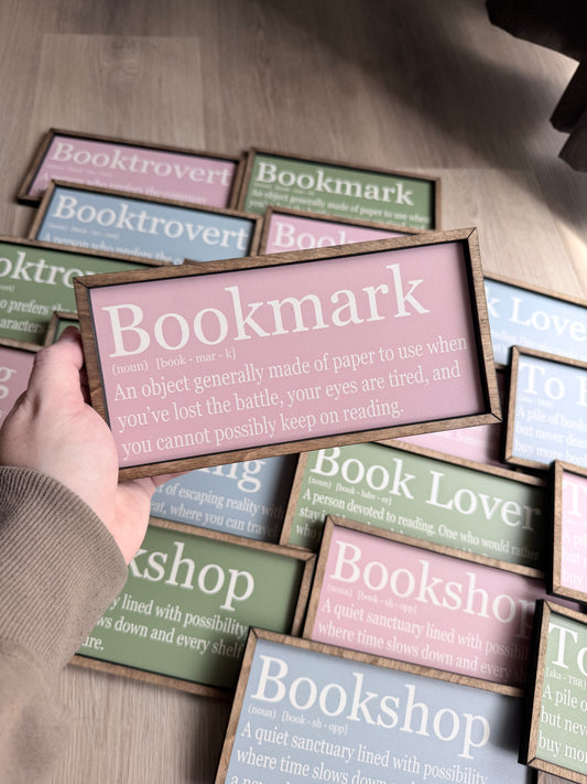 Shelfie - Bookmark Definition