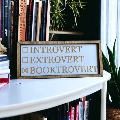 Shelfie - I am a Booktrovert